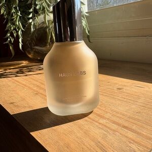 Haus Labs Triclone Skintech Foundation